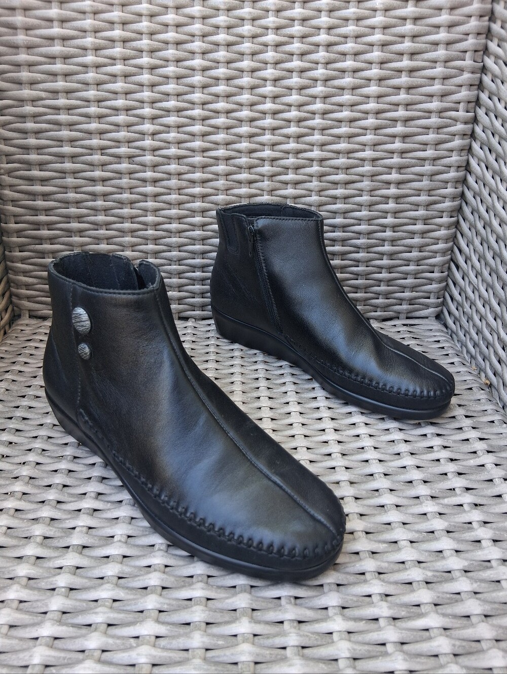 SAS Jade Leather Ankle Boots - Classic Zipper